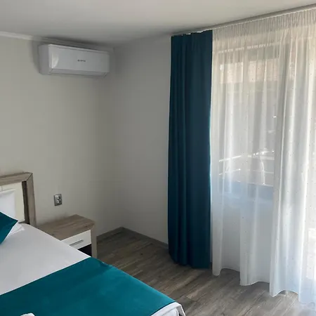 Casa Fuchsia Πανσιόν